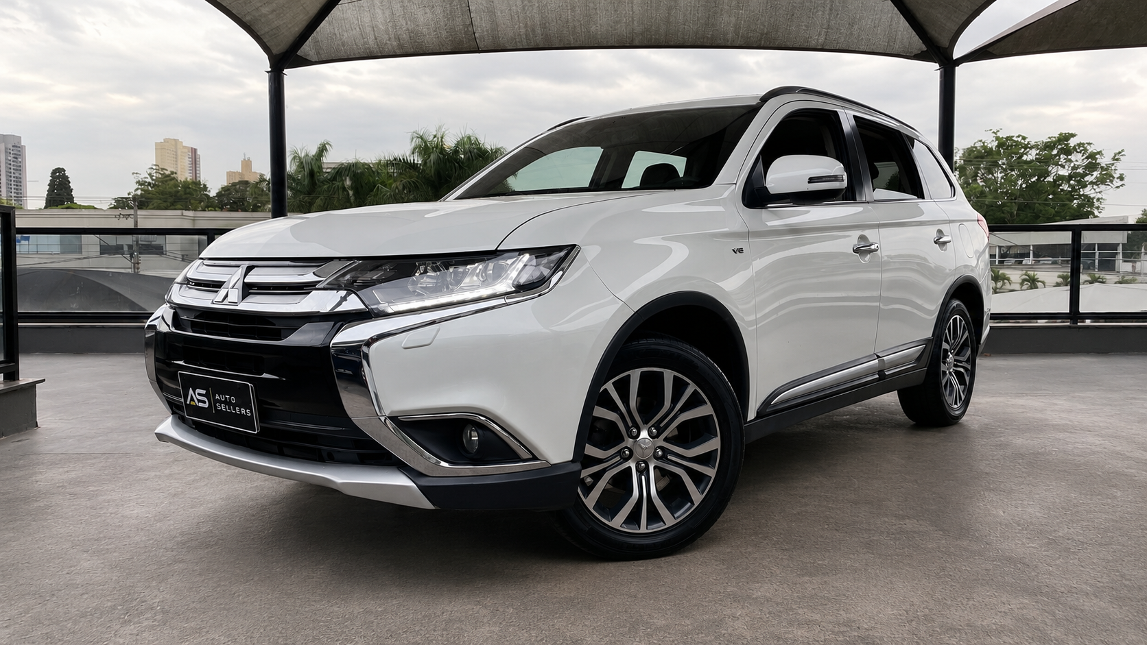 MITSUBISHI OUTLANDER 2016